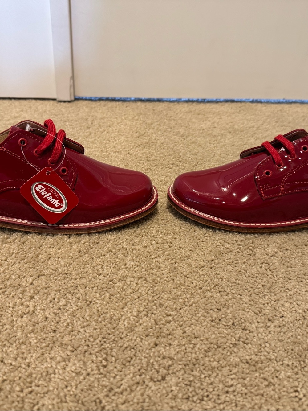 Patent Leather Red Lace-Up Oxfords- Calzado Elefante - Picture 5 of 8
